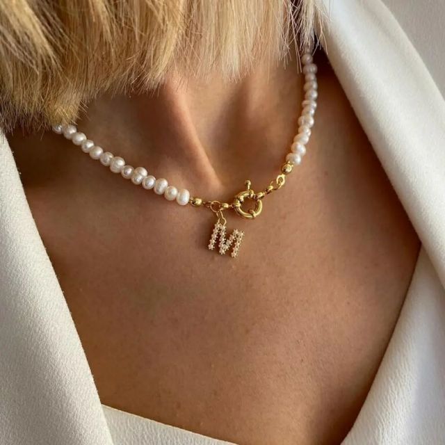 Pearl letter🤍 or Zircon letter💎? Bonnjerra jewellery up to 30% OFF 💫 Last week to go!

#pearlnecklaces #pearls #pearlsjewelry #letternecklace #pearlnecklacedesigns @bonnjerra